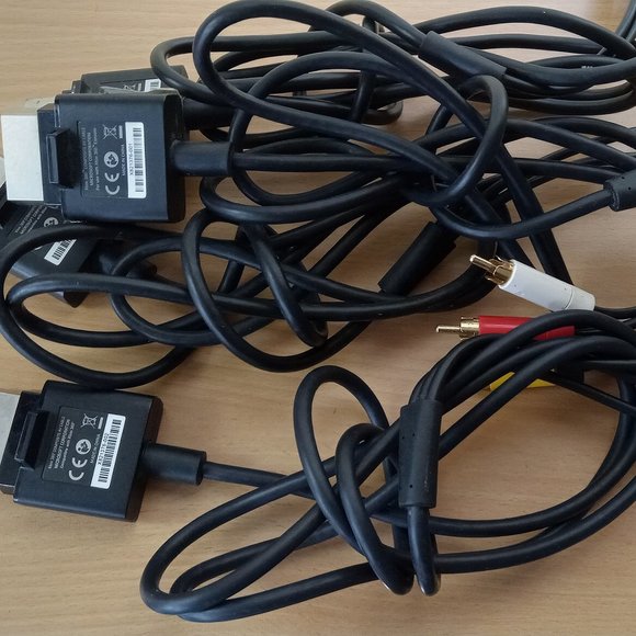 Genuine OEM Original Microsoft Black or Gray XBOX 360 AV RCA Video Cable Cord - Picture 1 of 2